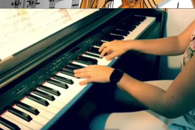 Aula de piano e teclado